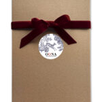 jouy noel Boîte cadeau avec ruban rouge et étiquette